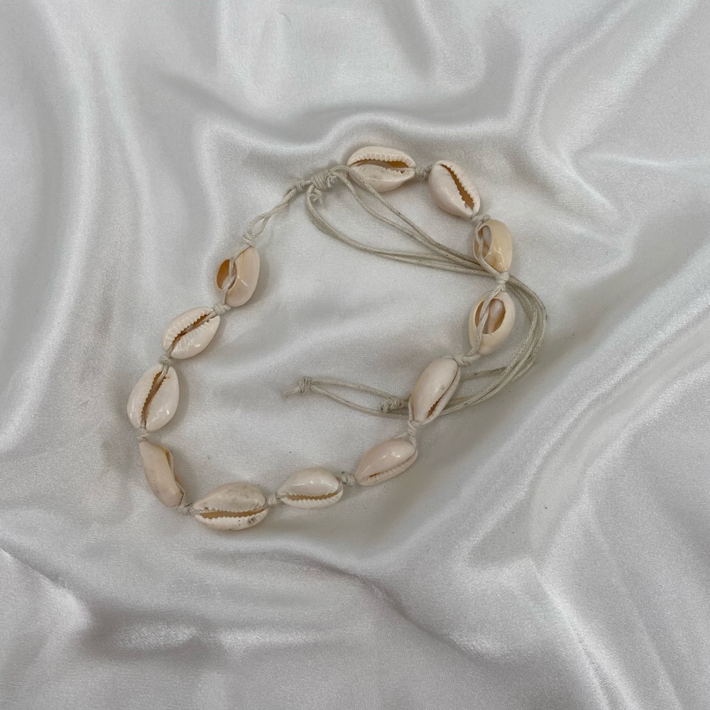 Shell necklace